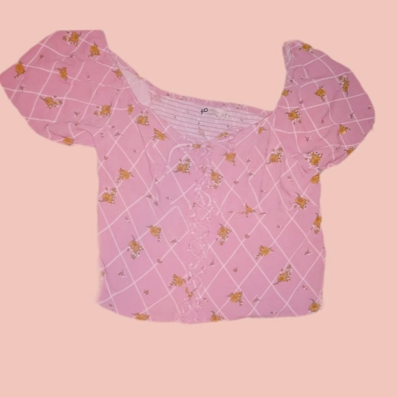 NWT (2)  Women's 'SO' Cropped Lace-Up Blouse                  Med & Smll - Picture 4 of 6